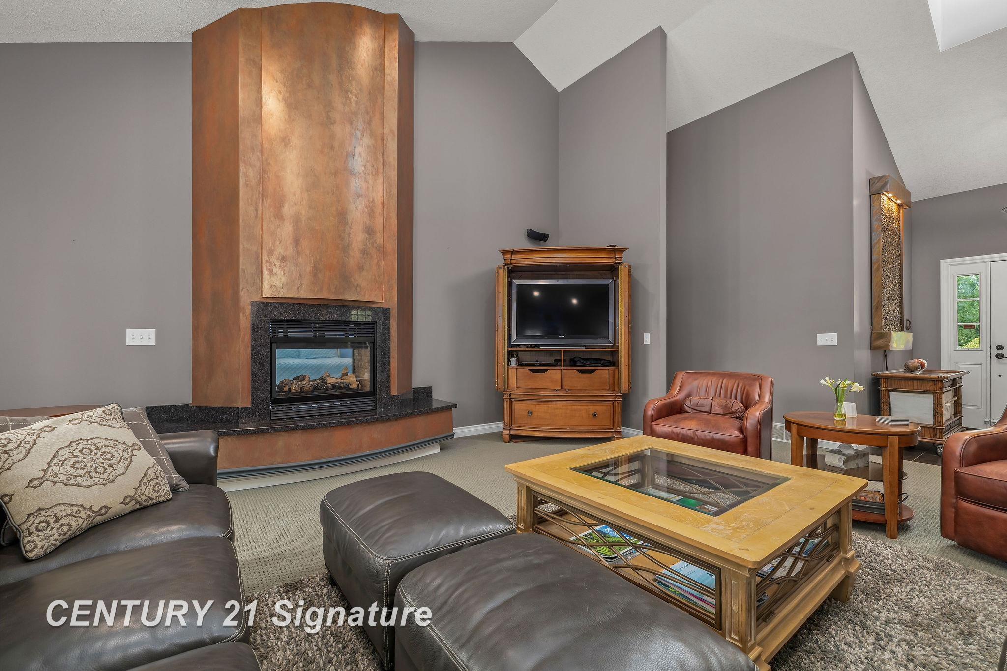 5790 Dunrovin Drive