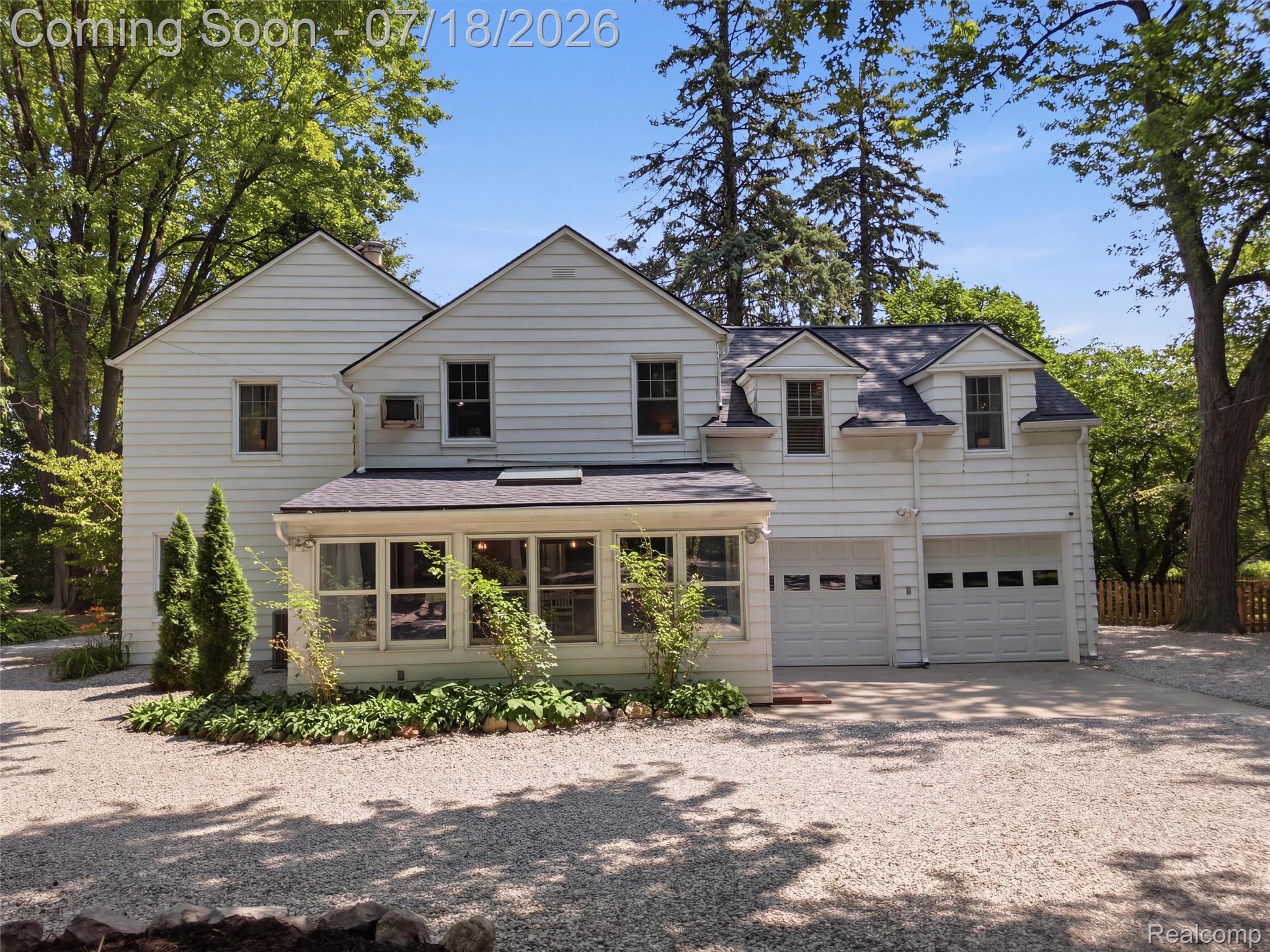 1200 Lake Place