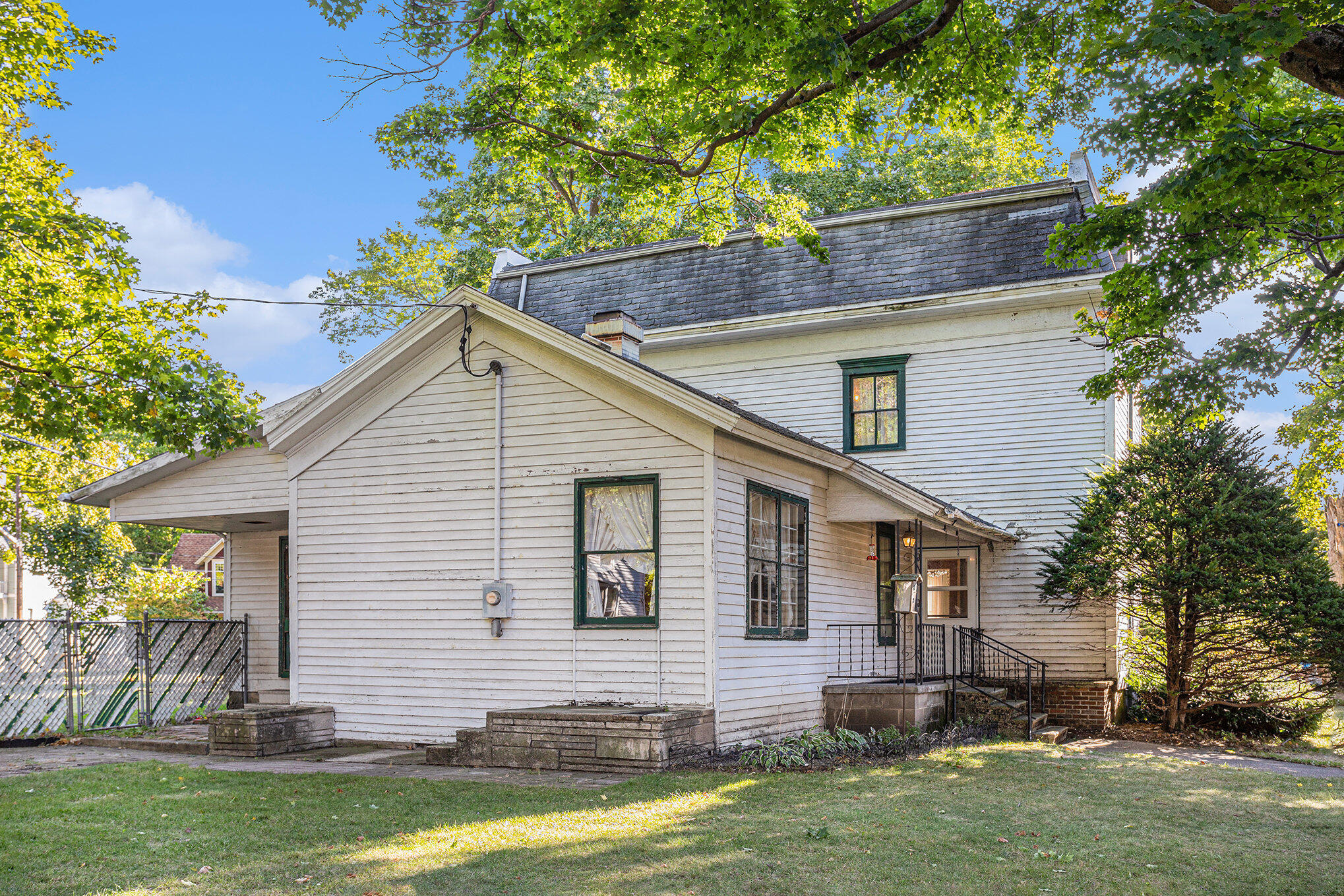 Union City Village, Michigan 49094, United States, 5 Bedrooms Bedrooms, ,2 BathroomsBathrooms,Residential,Active,205962