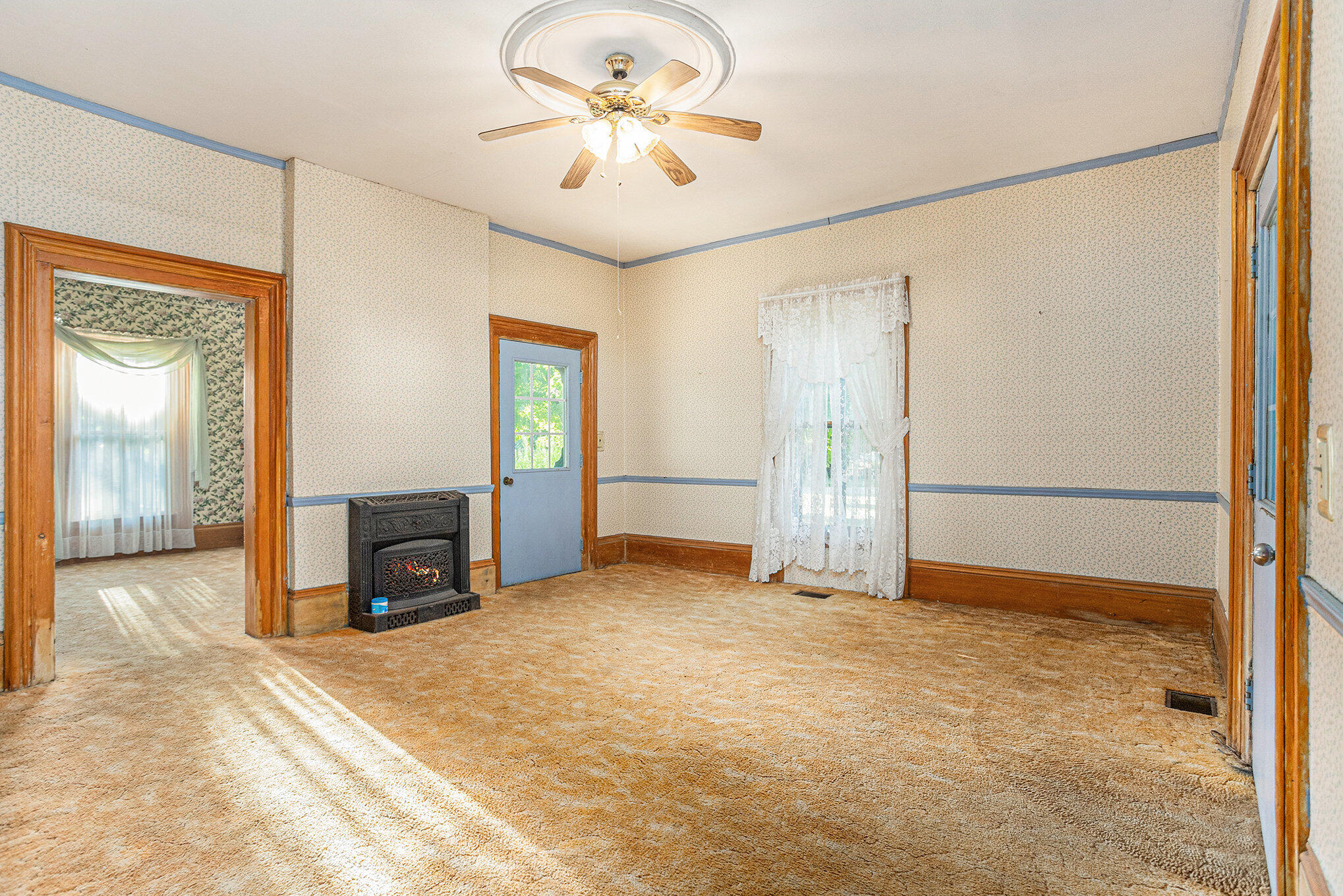 Union City Village, Michigan 49094, United States, 5 Bedrooms Bedrooms, ,2 BathroomsBathrooms,Residential,Active,205962