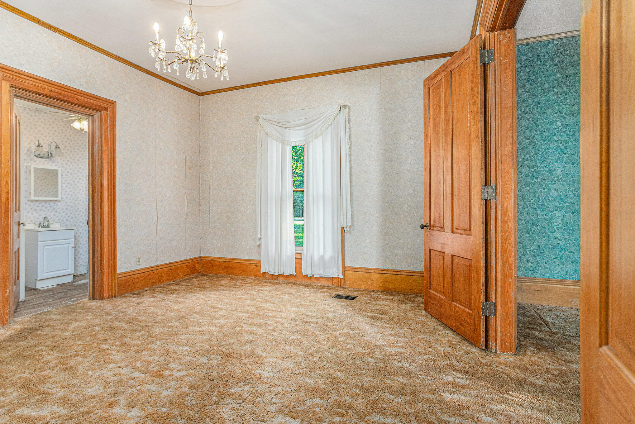 Union City Village, Michigan 49094, United States, 5 Bedrooms Bedrooms, ,2 BathroomsBathrooms,Residential,Active,205962