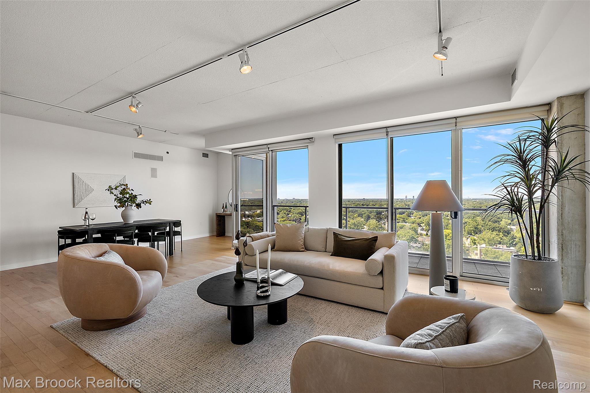 432 S WASHINGTON AVE UNIT 1704