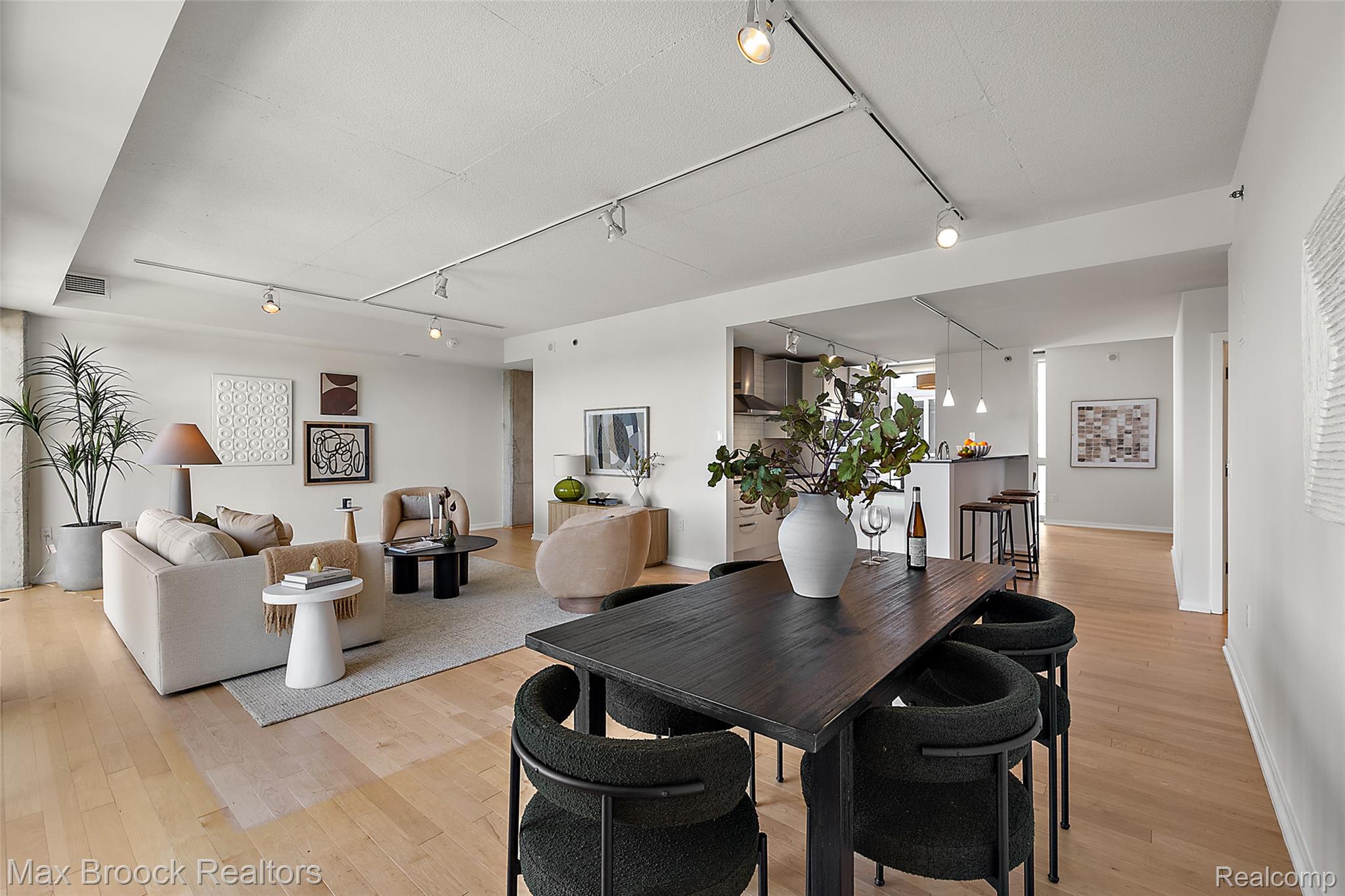 432 S WASHINGTON AVE UNIT 1704