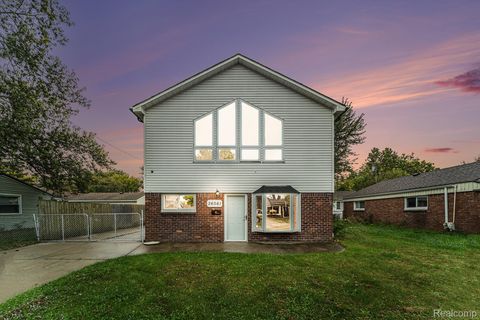 26561 Barnes Street Roseville City MI 48066