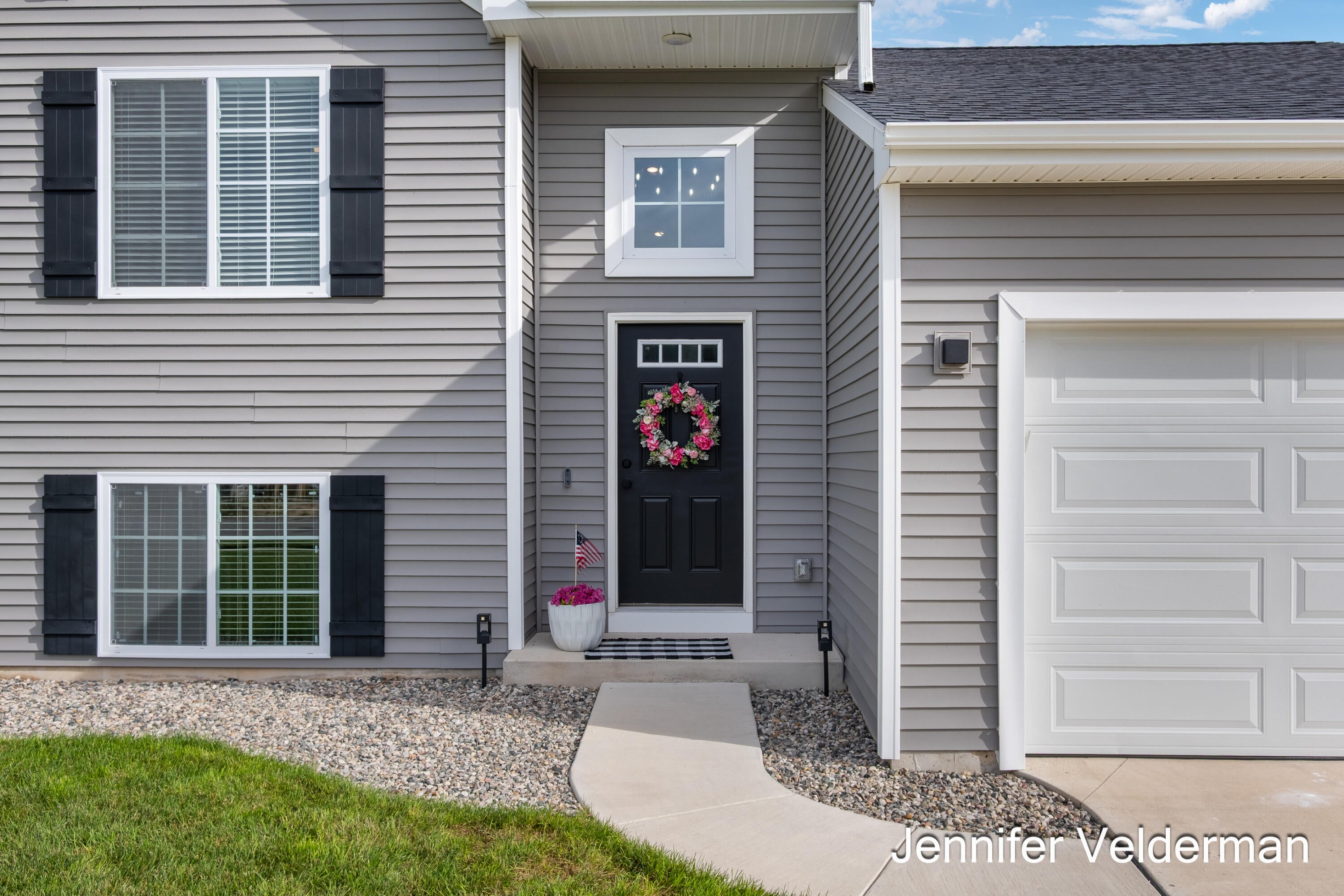 331 N Tannenbaum Trail
