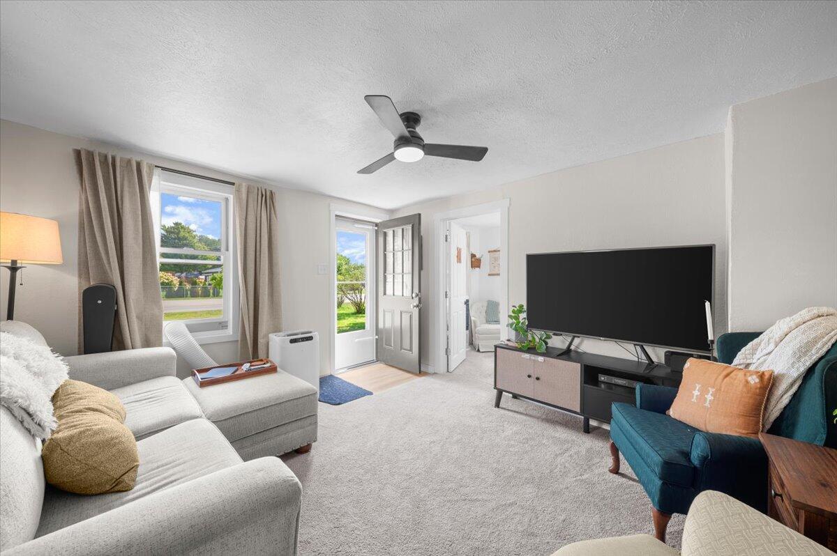 3283 Mccracken Street