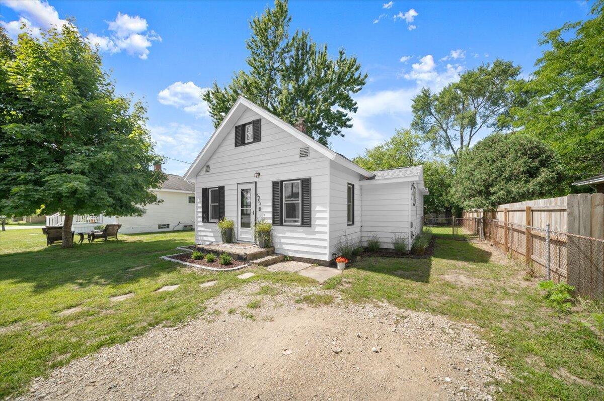 3283 Mccracken Street