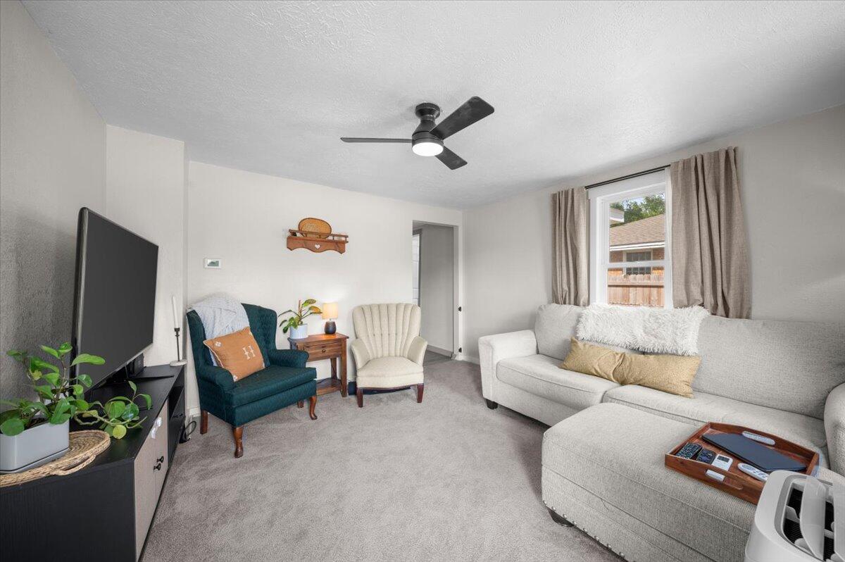 3283 Mccracken Street