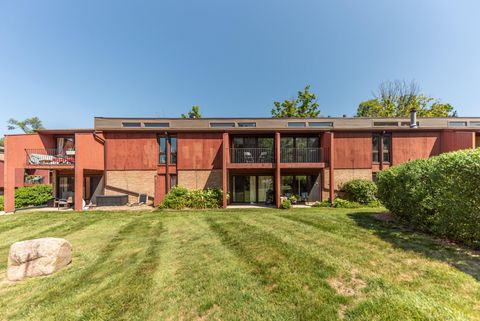 Photo of 2405 Packard Street #39D, Ann Arbor, MI 48104 (MLS # 81026035202)