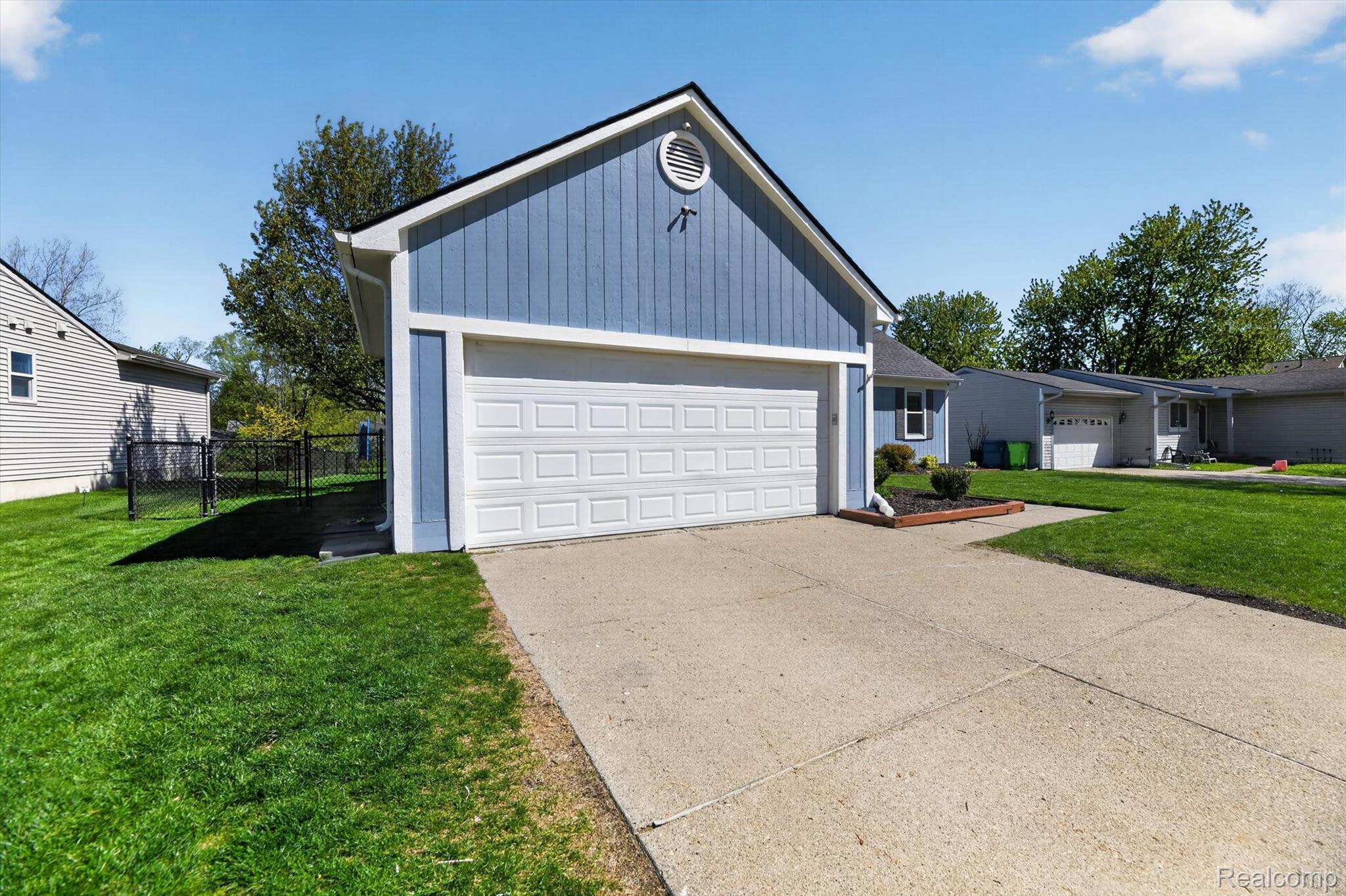 61350 Creekview Drive