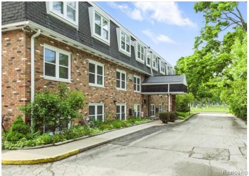 810 Holland Avenue 2