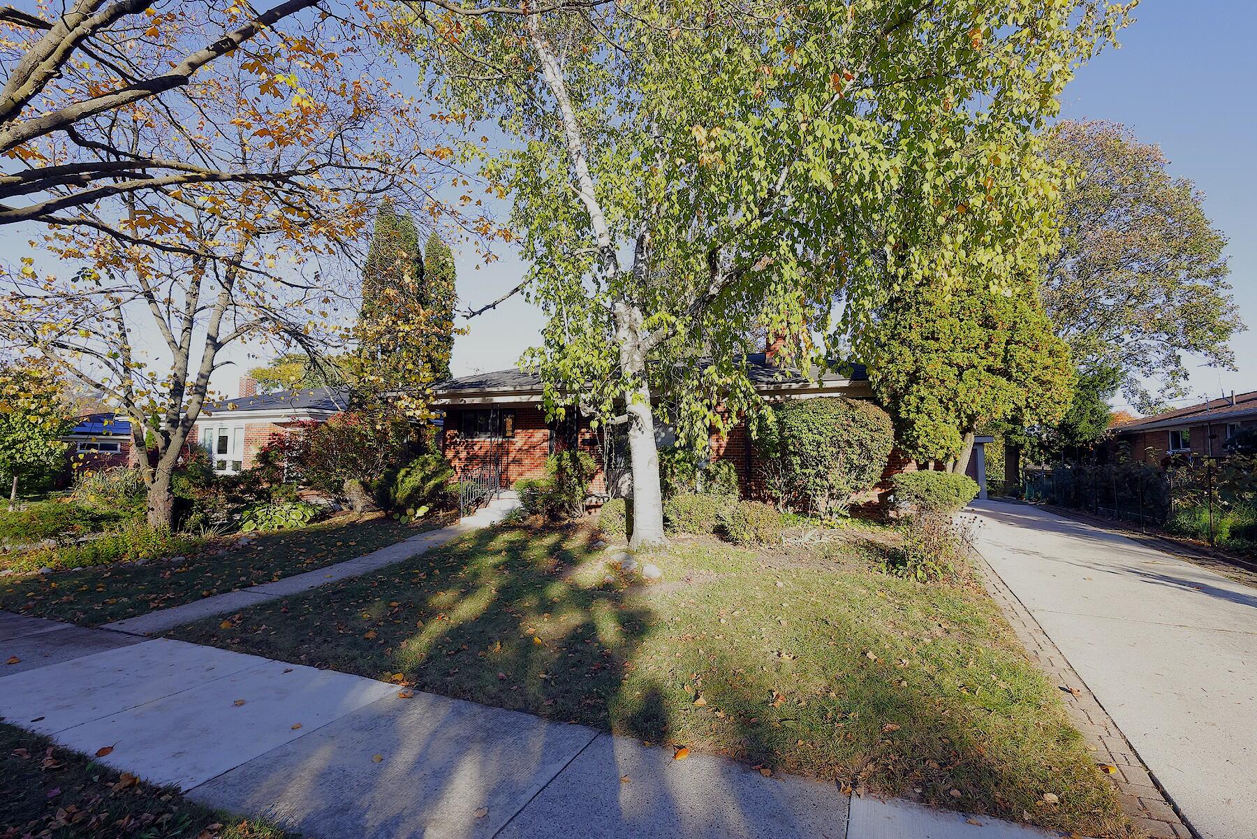2421 Yorkshire Road