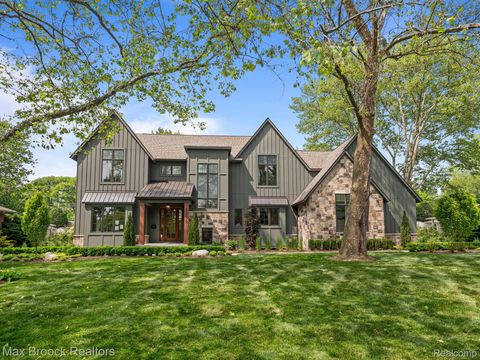 3570 BERKSHIRE Drive Bloomfield Charter Township MI 48301