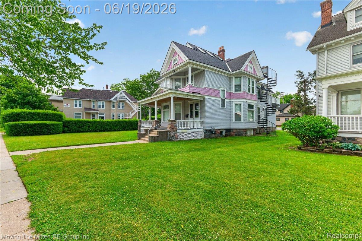 415 W Forest Avenue