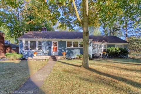 816 Carpenter Street Northville City MI 48167