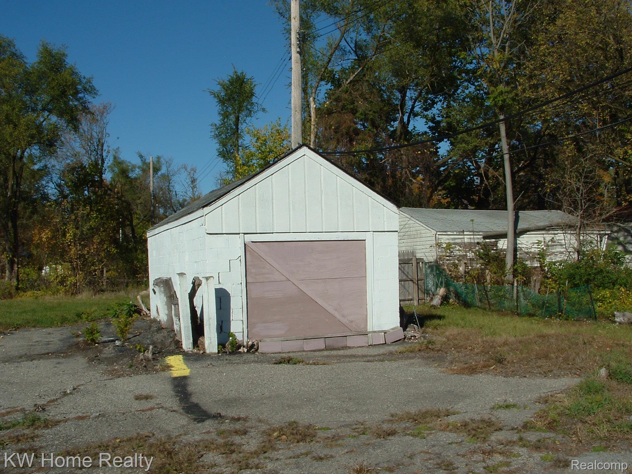 20650 Fenkell Avenue