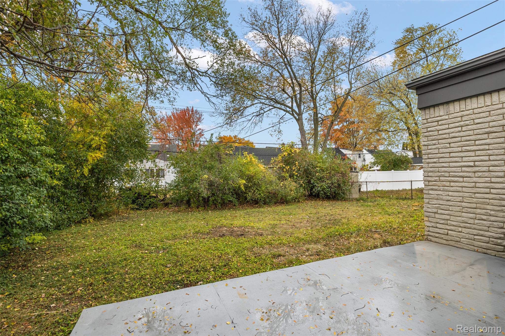 14421 Labelle Street