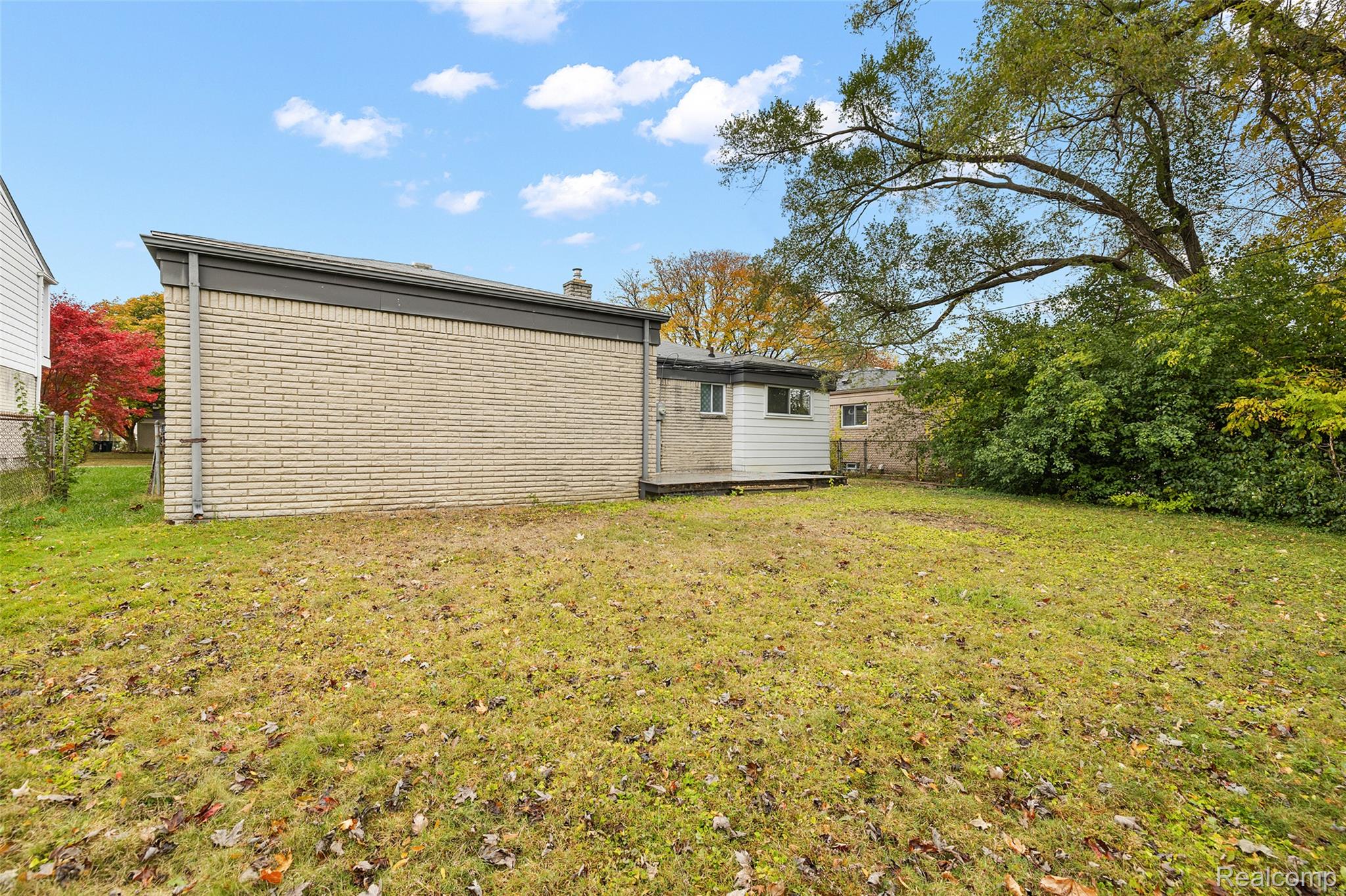 14421 Labelle Street