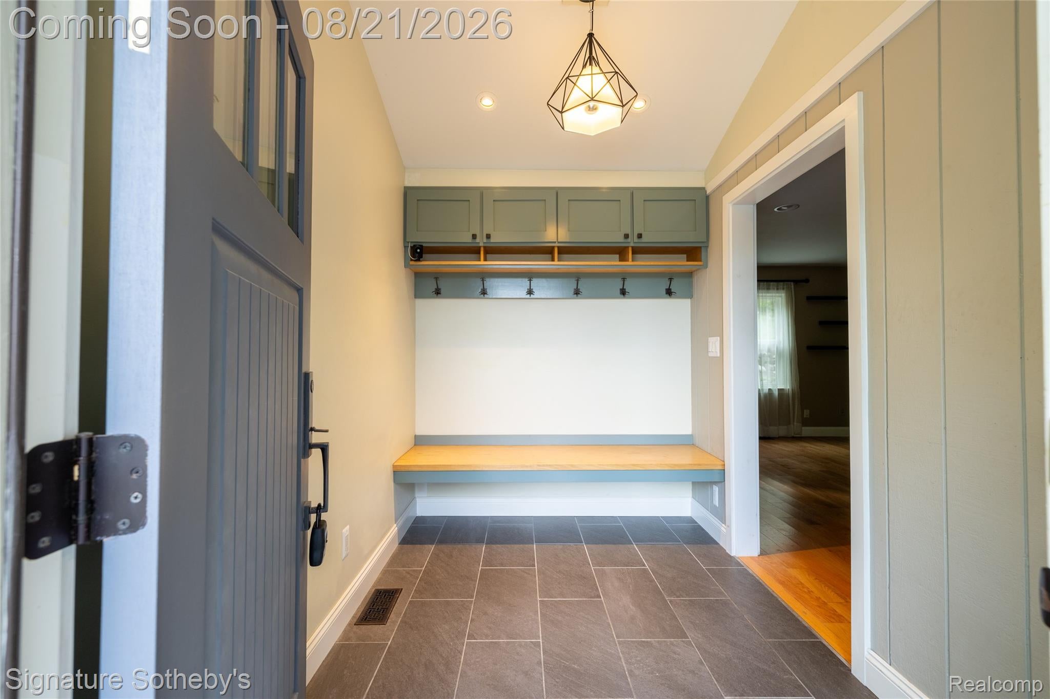 818 N Main Street