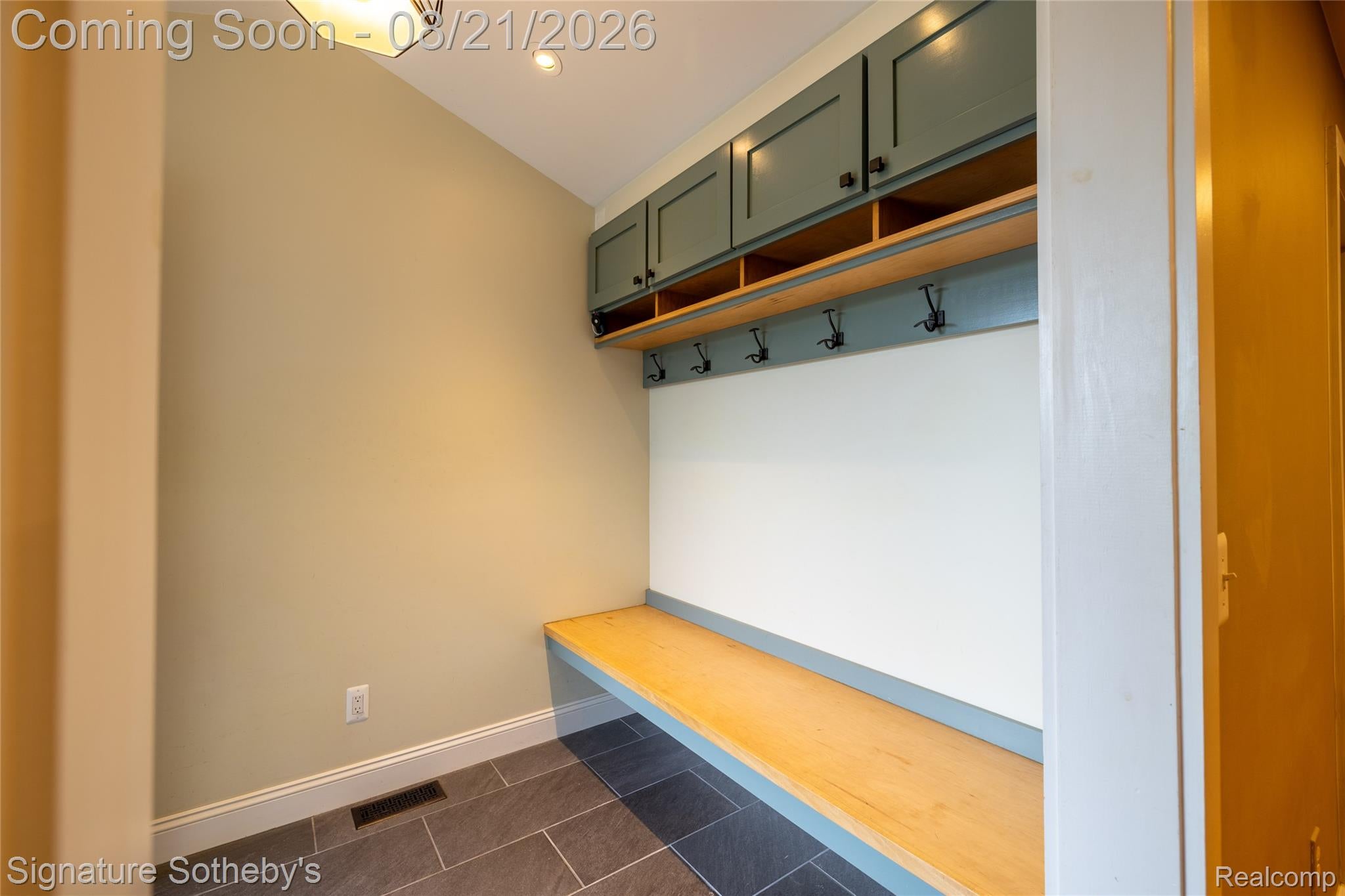 818 N Main Street