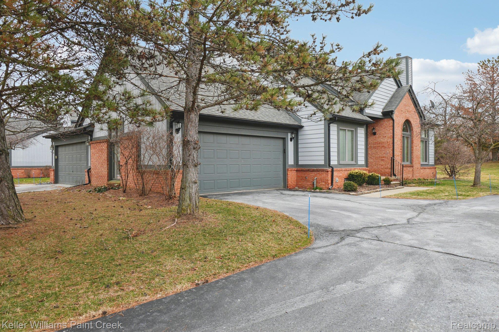 2799 Lochmoor Boulevard