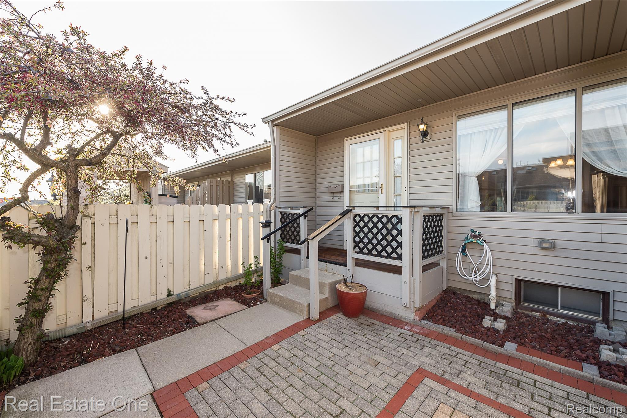 61960 Arlington 3