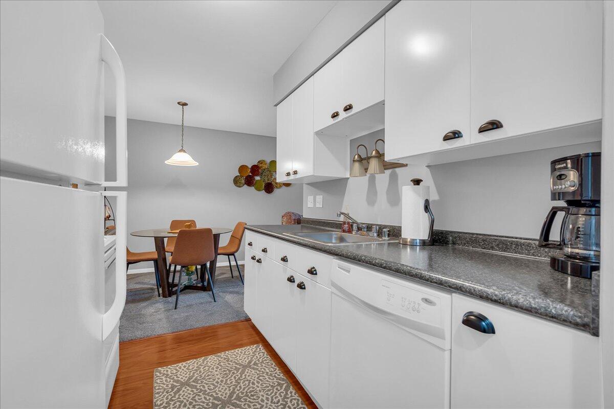 655 Randolph Street 103