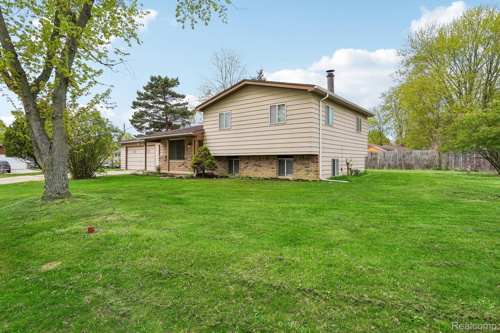 717 Murphy Court