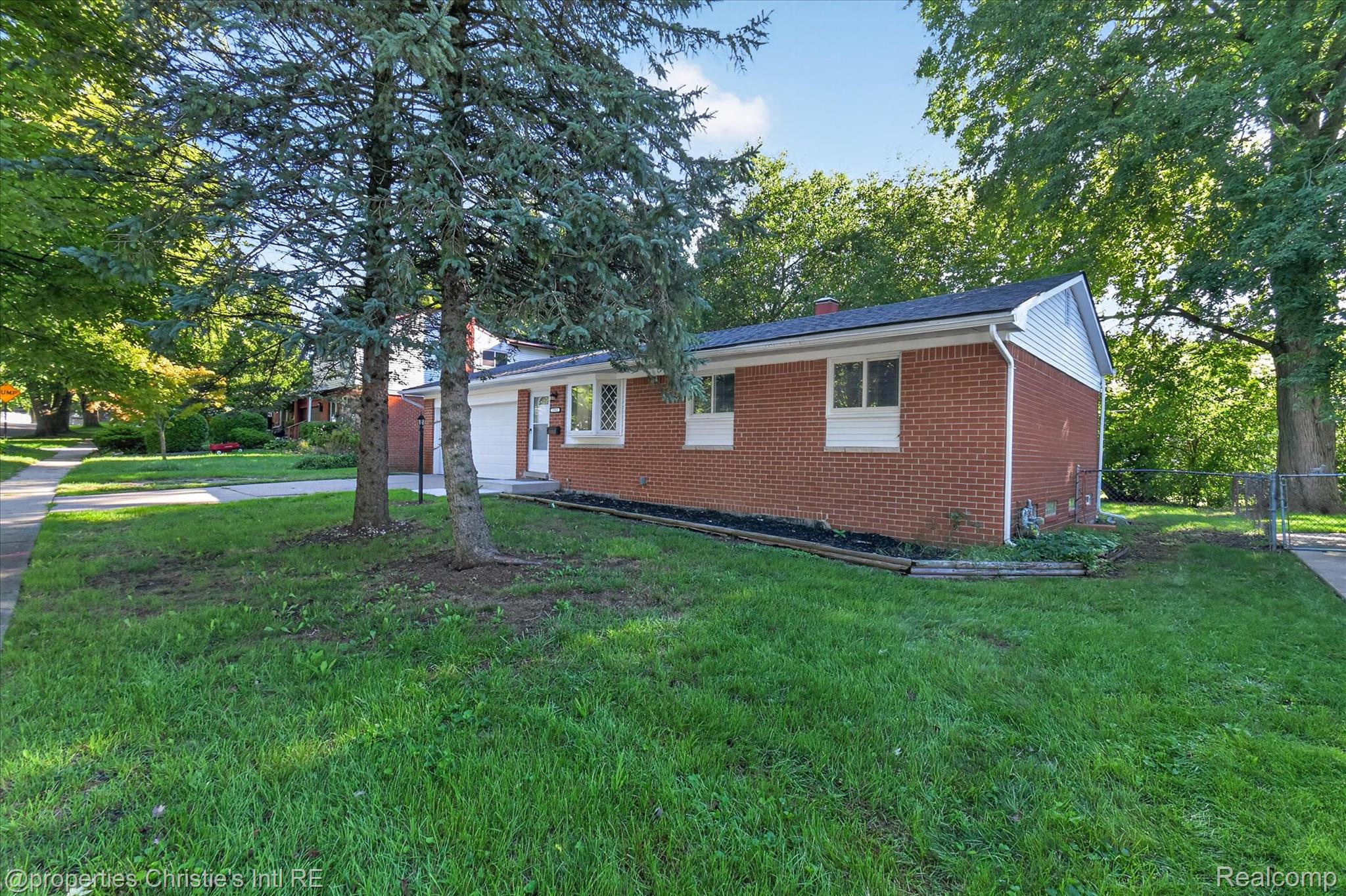 1582 Stephens Drive