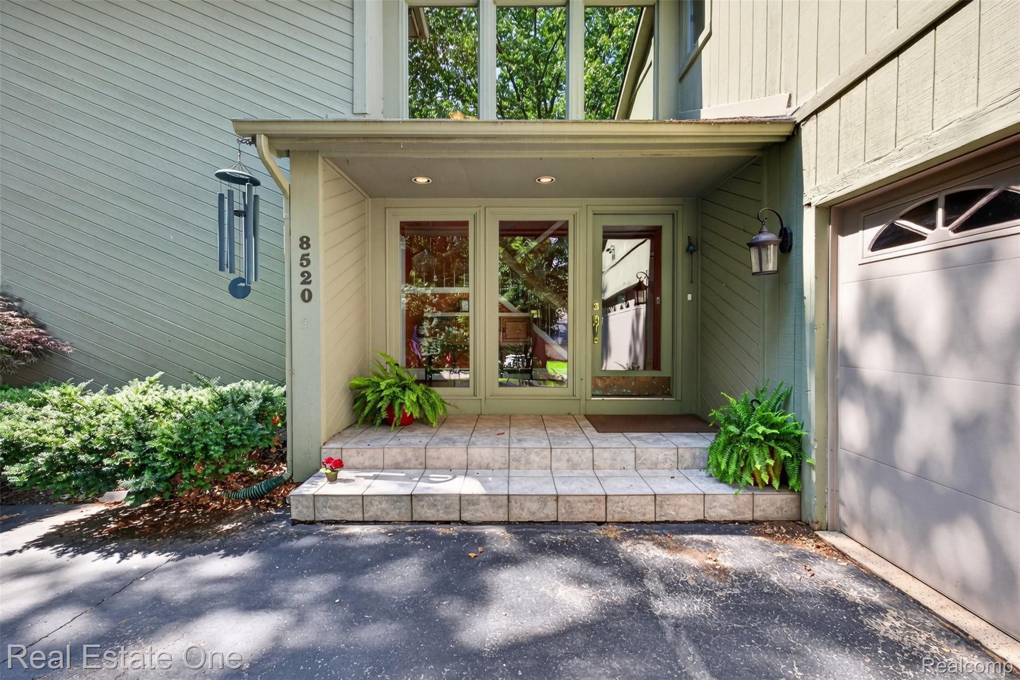 8520 Englewood Drive