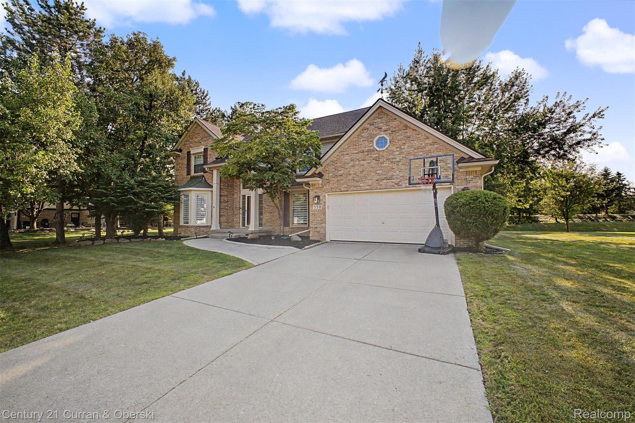 550 Fairfield Court
