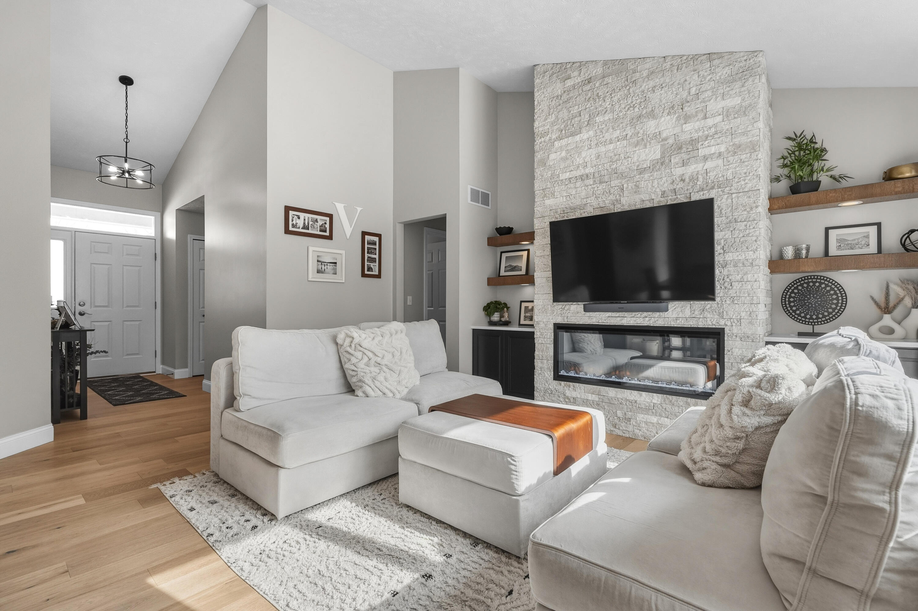 2903 Valley Glenn Circle