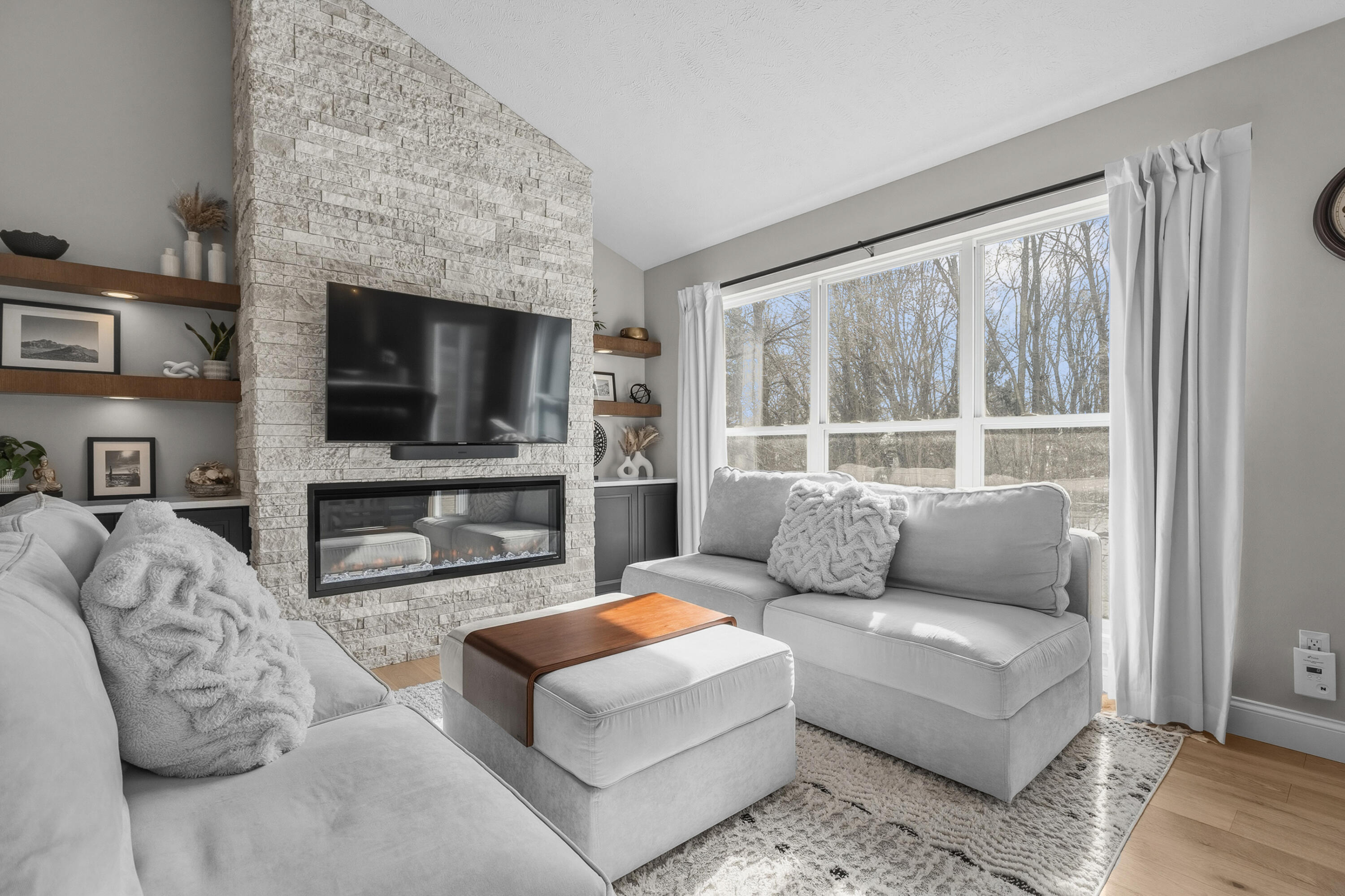 2903 Valley Glenn Circle