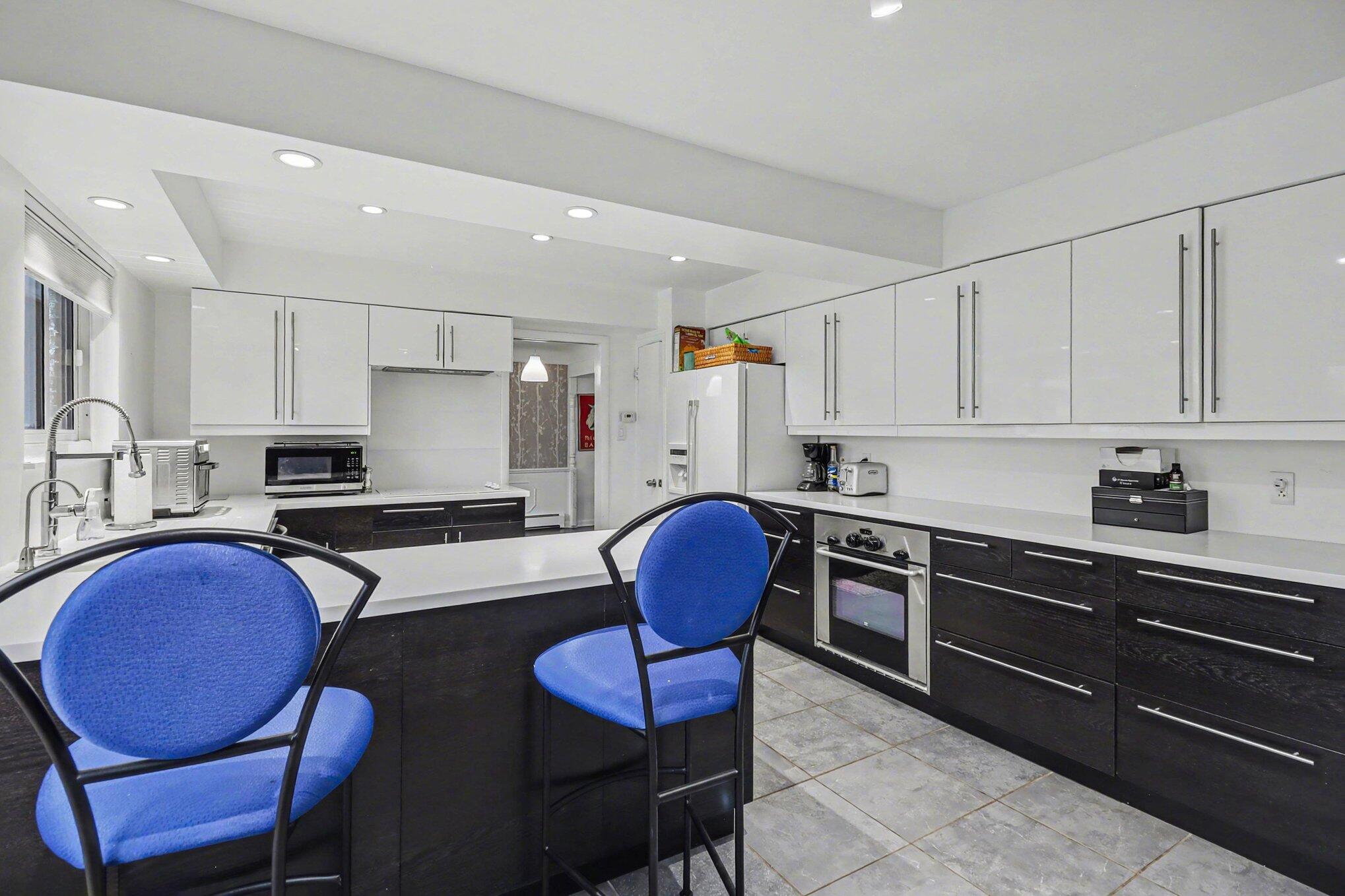 2028 E Hammond Lake Drive