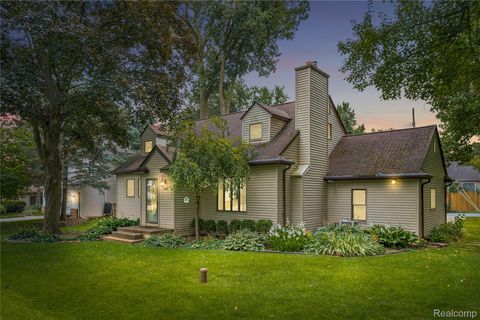 149 N Haven Street Novi City MI 48377