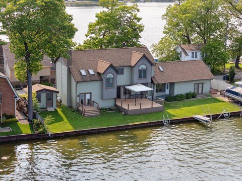 1176 Lakeside Drive Howell City MI 48843