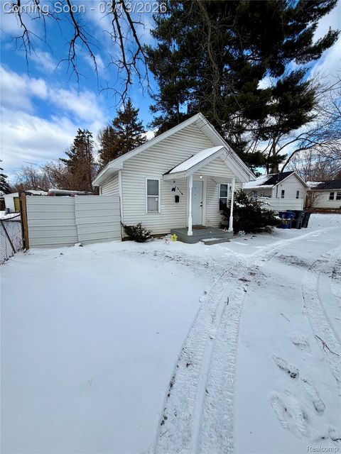 Tiny photo for 1310 Alvord Avenue, Flint City, MI 48507 (MLS # 20261011944)