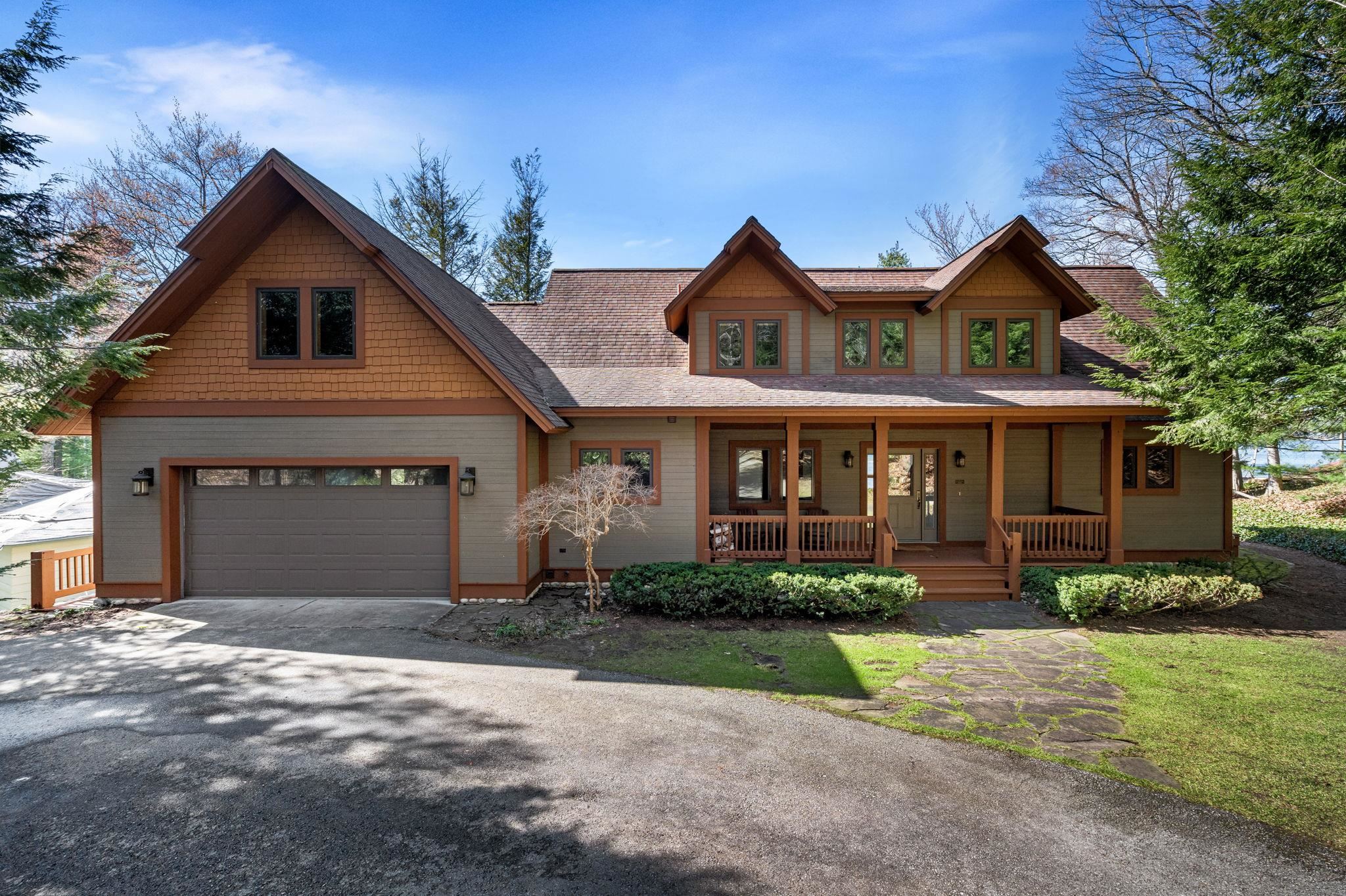 2962 Crescent Shores Drive