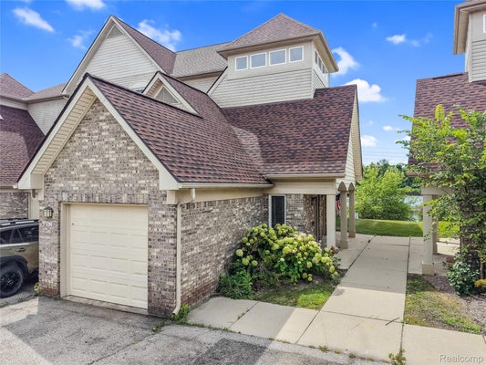 862 AMANDA LN, PONTIAC, MI 48340 - Image 154dda3f867de27b91c14e43b3d1bc2c/1381155541