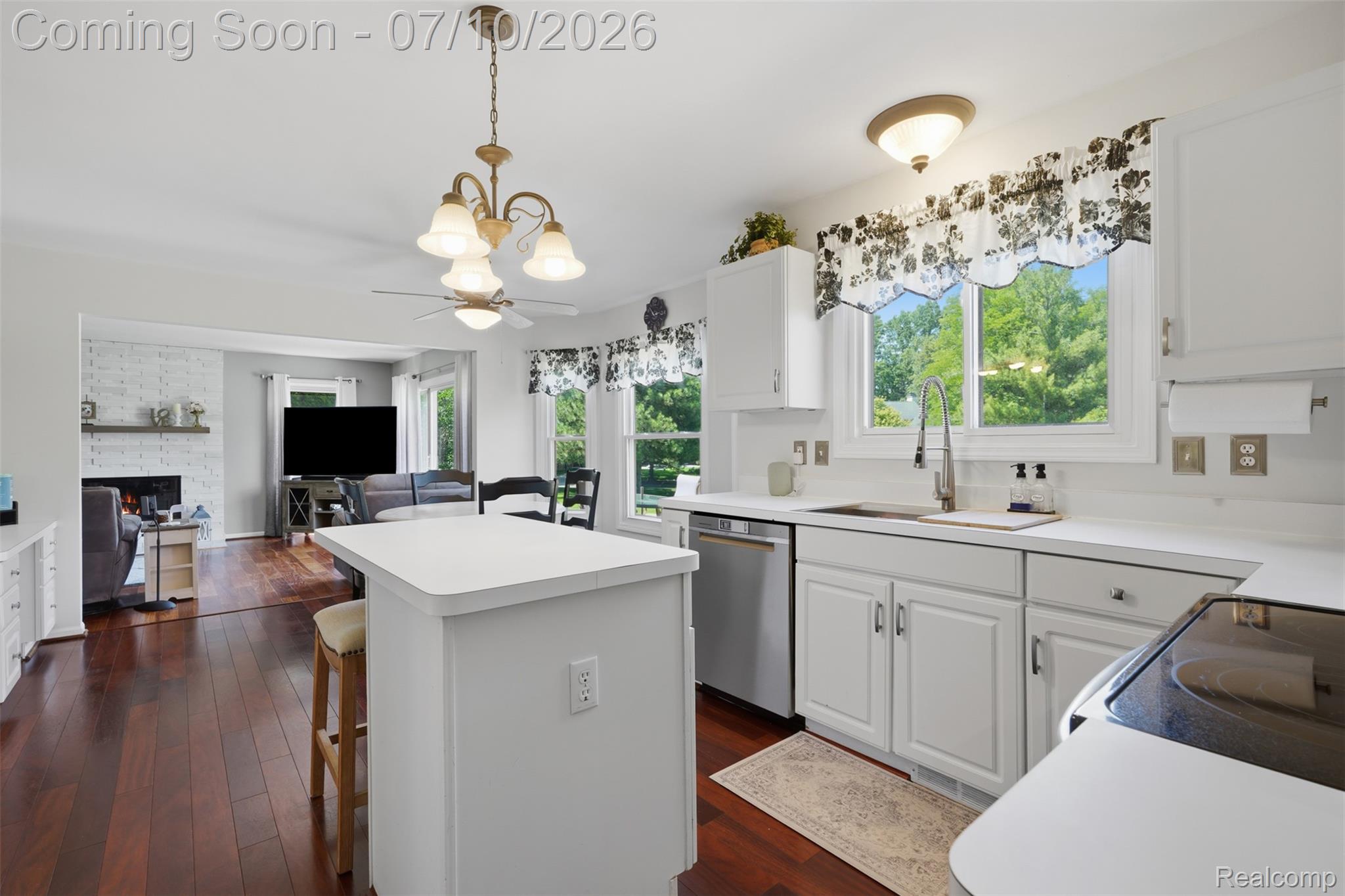 4110 Castlewood Drive
