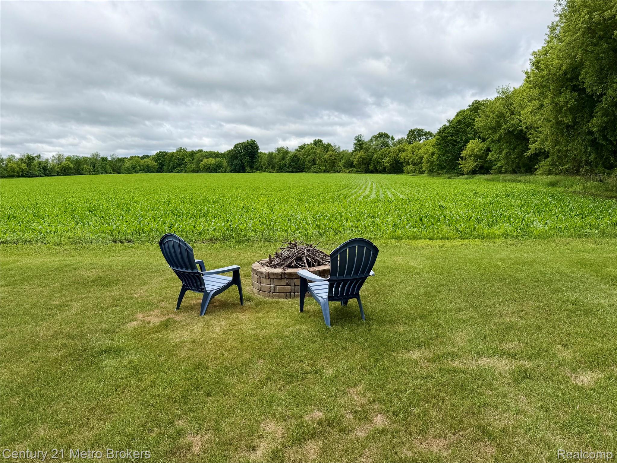 3259 N Seymour Road