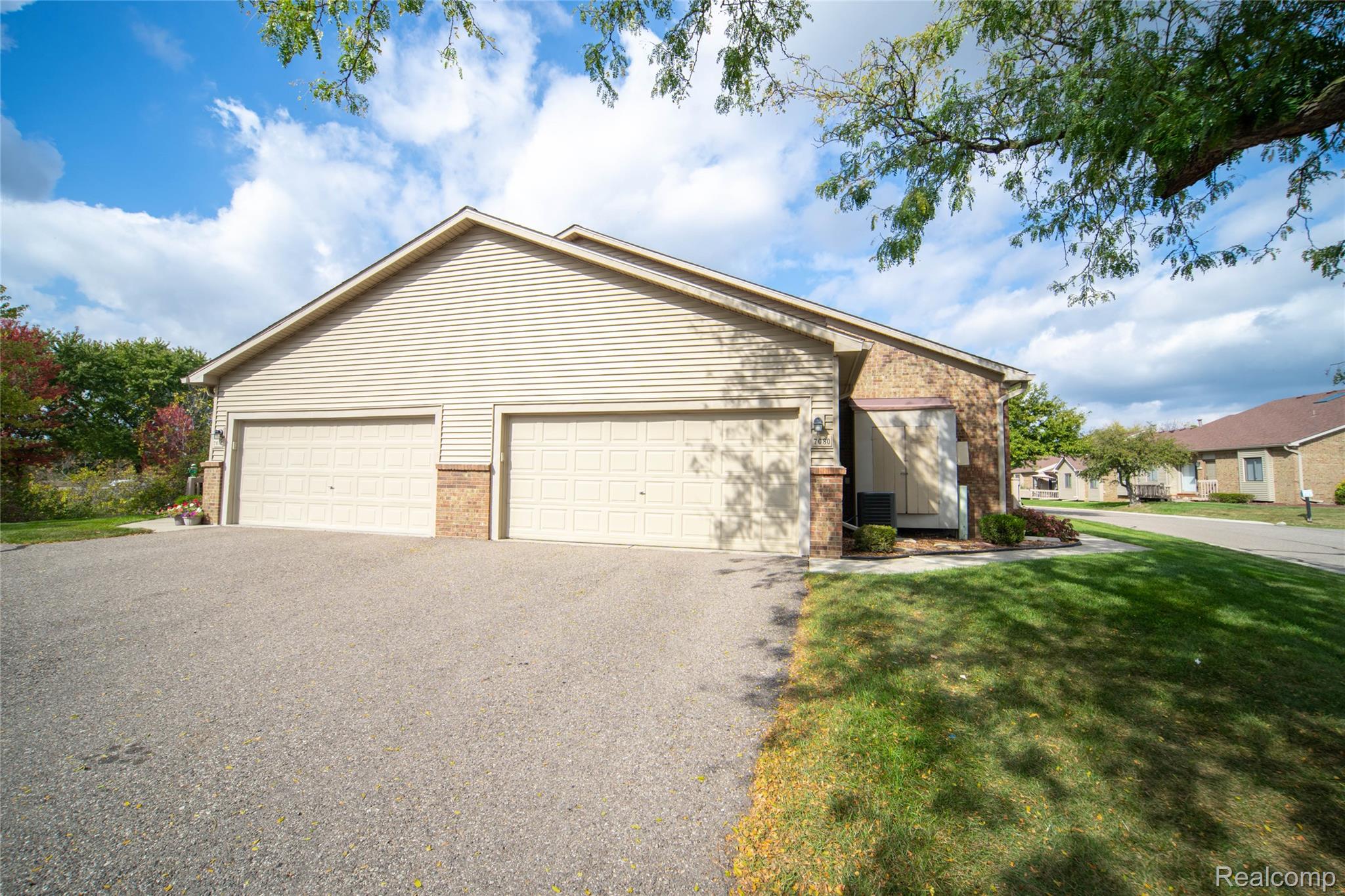 7080 Elmhurst