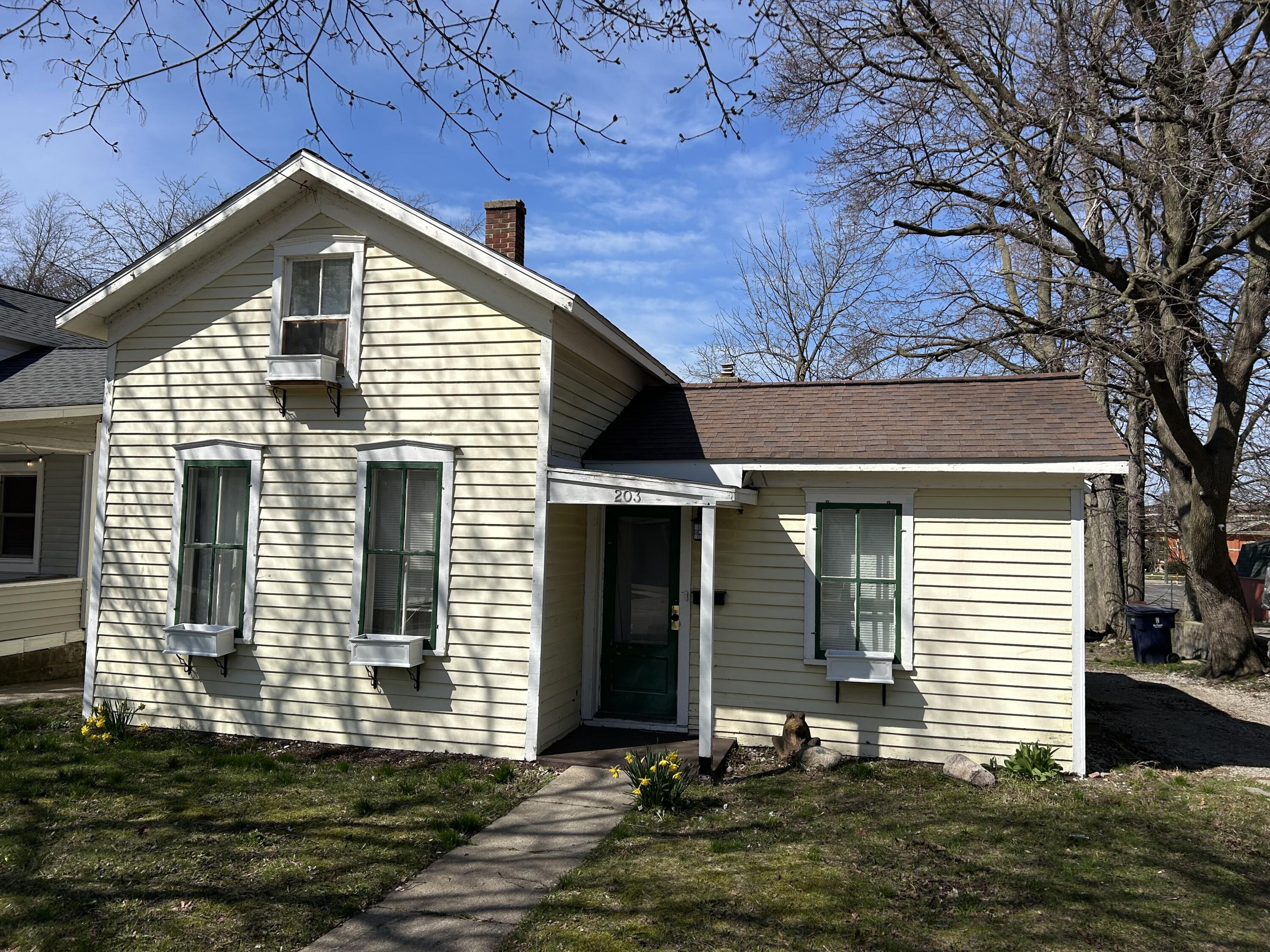 203 W 9th Street