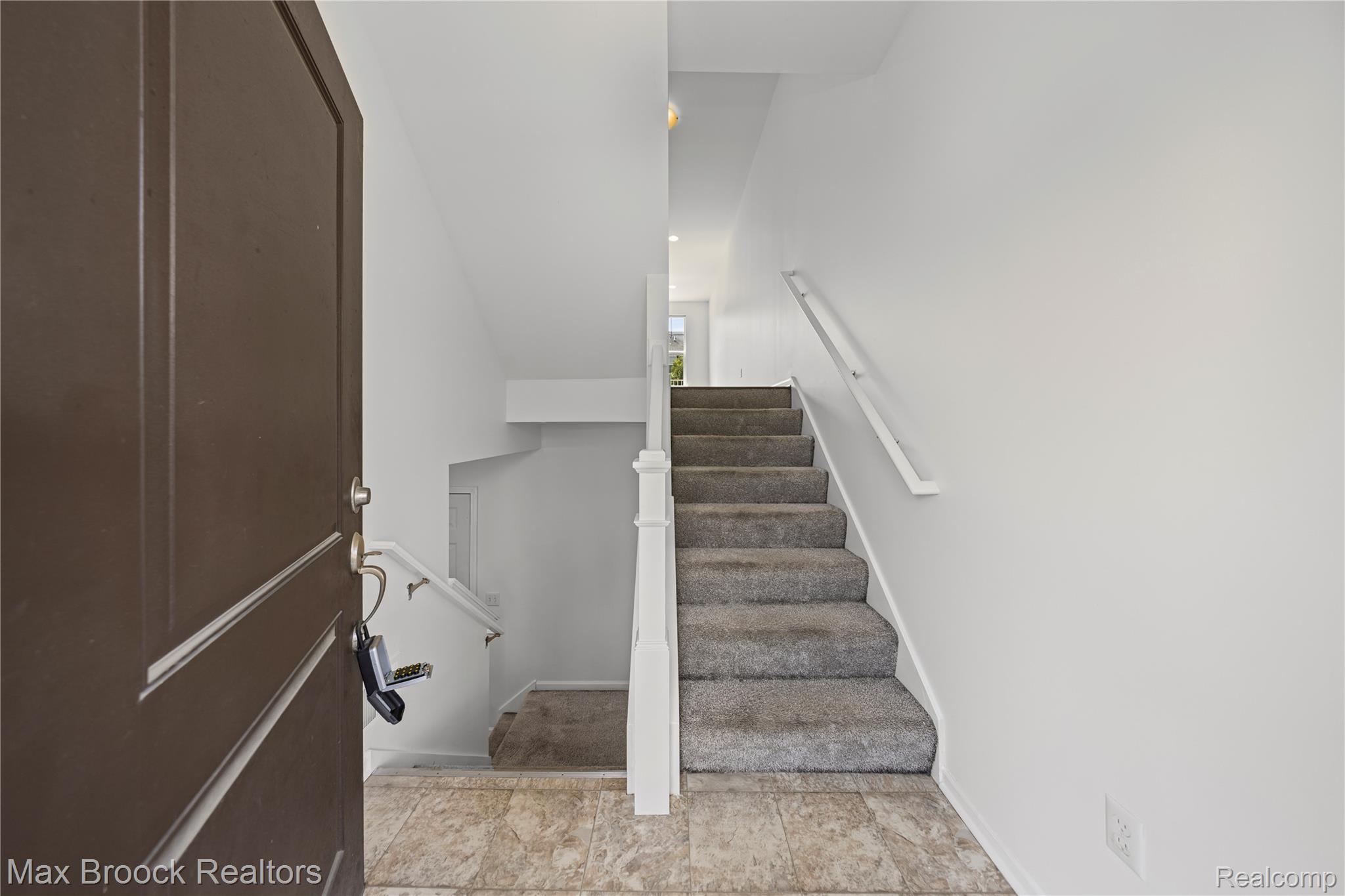 4636 Bradley Circle 12