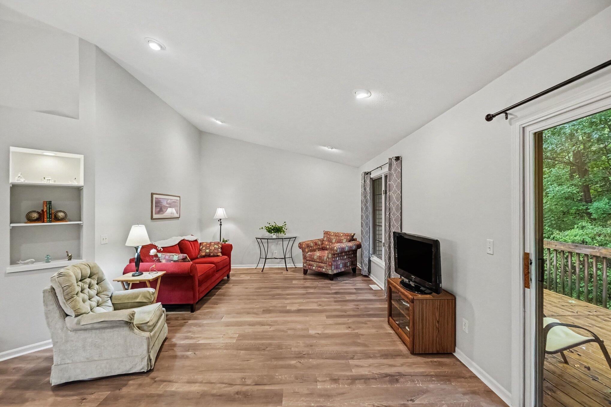 1229 S Timberview Drive