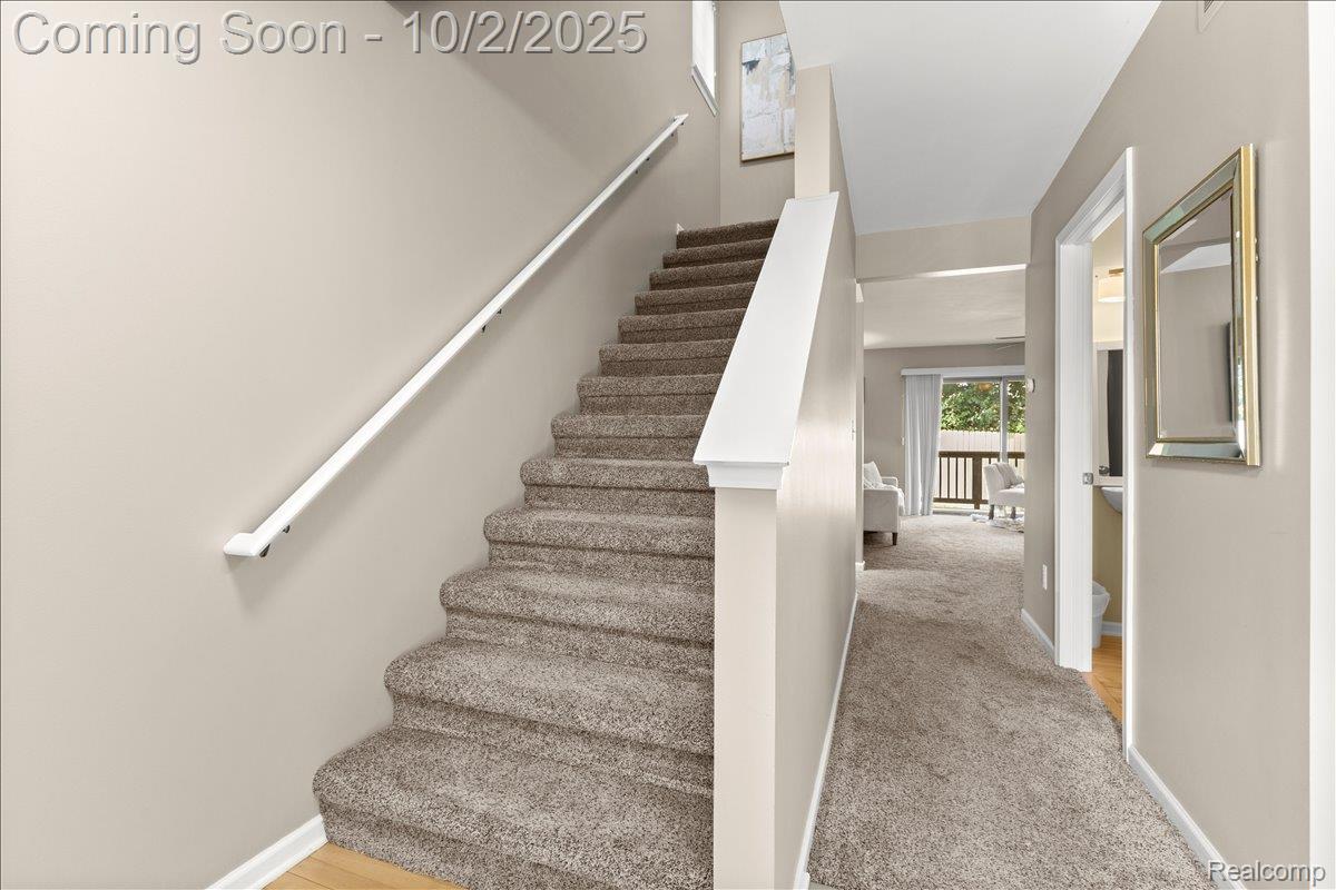 Waterford Charter Township, Michigan 48327, United States, 2 Bedrooms Bedrooms, ,3 BathroomsBathrooms,Residential,Coming Soon,218562