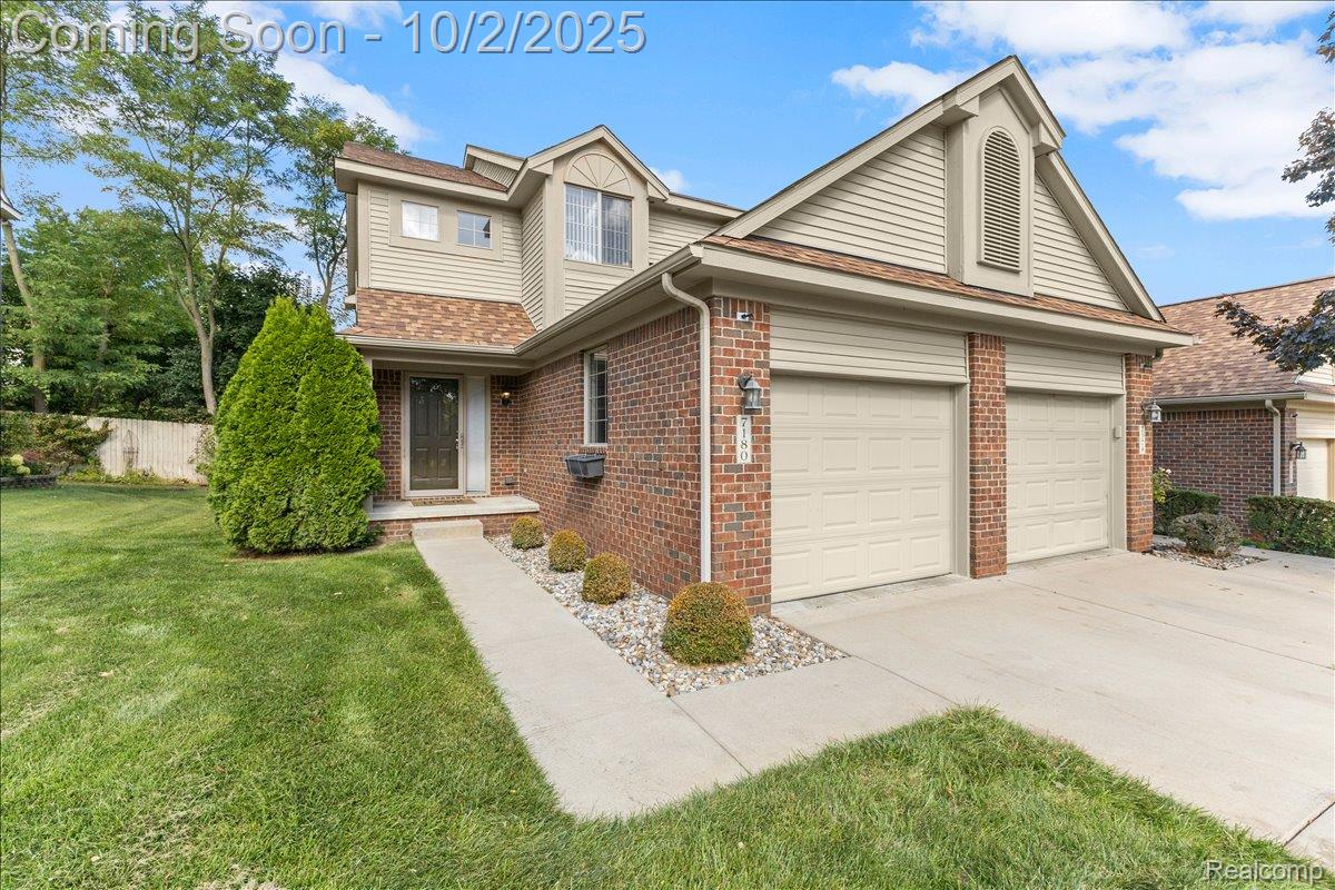 Waterford Charter Township, Michigan 48327, United States, 2 Bedrooms Bedrooms, ,3 BathroomsBathrooms,Residential,Coming Soon,218562