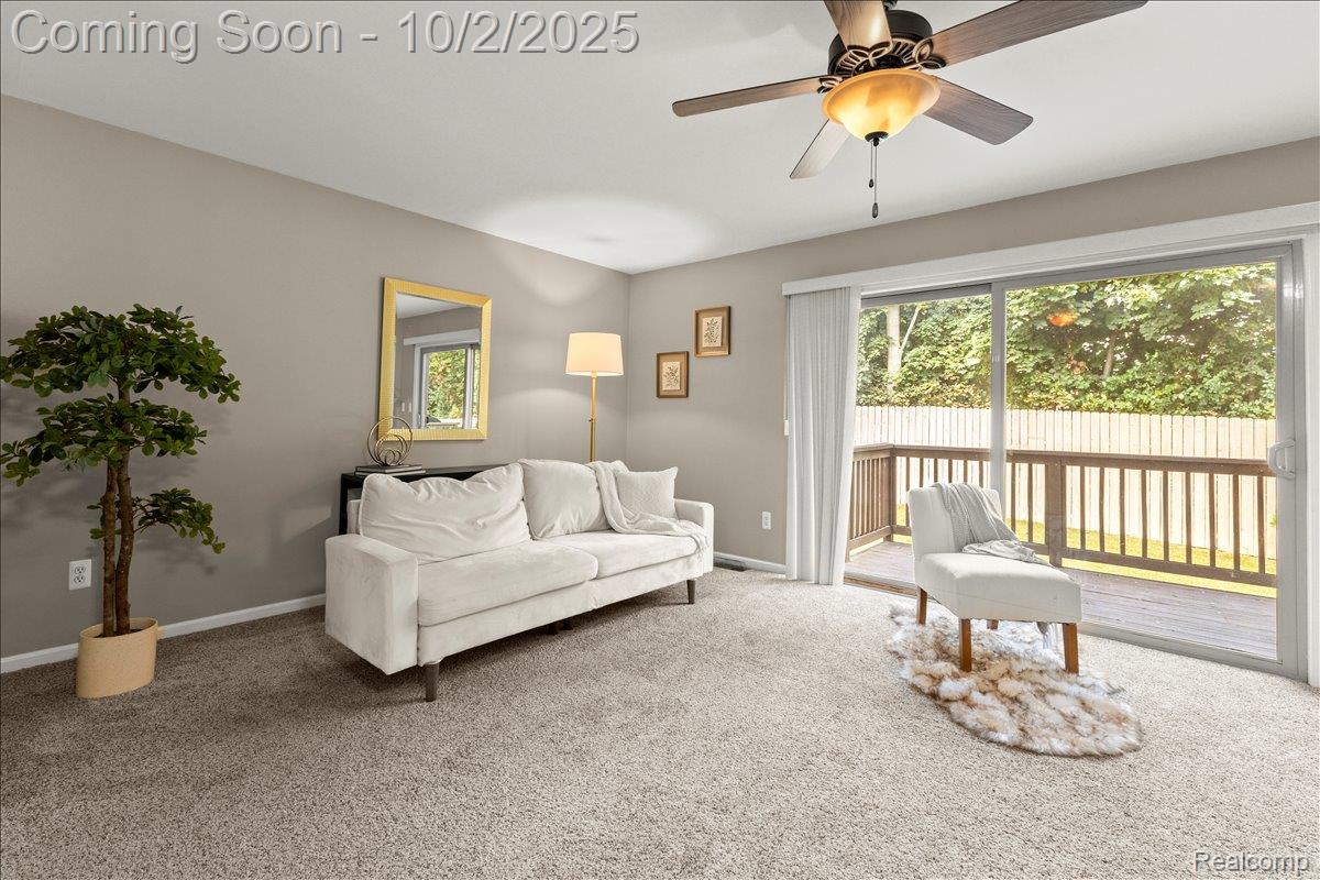 Waterford Charter Township, Michigan 48327, United States, 2 Bedrooms Bedrooms, ,3 BathroomsBathrooms,Residential,Coming Soon,218562