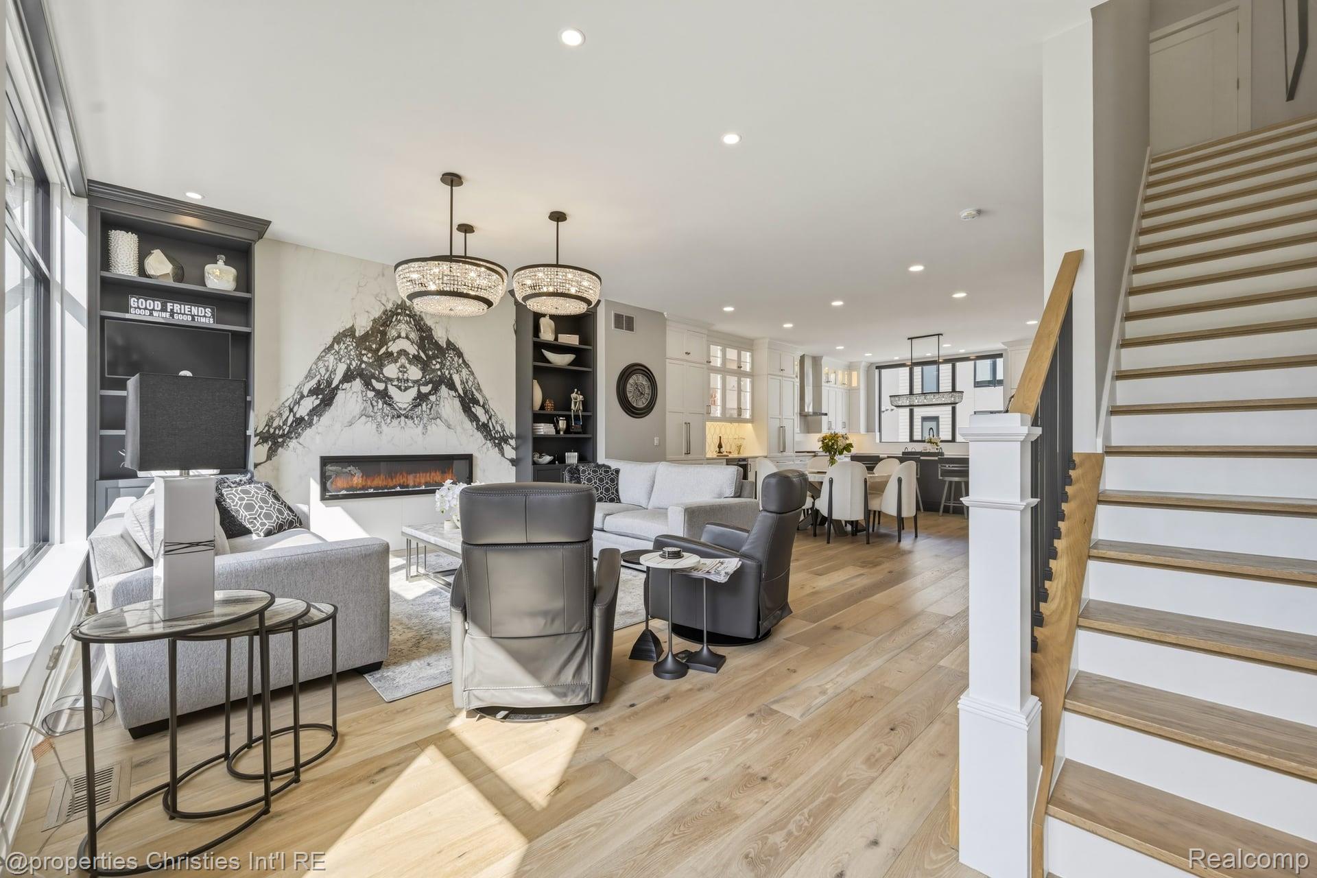 109 N Center Cove