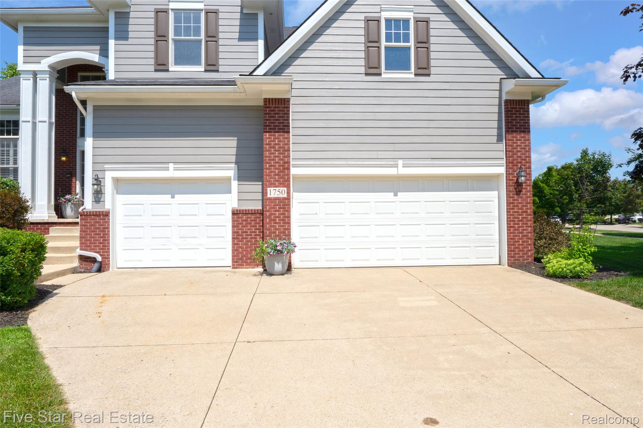 1750 Cheshire Lane